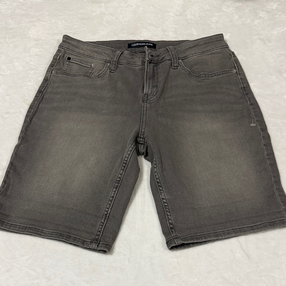 Calvin Klein Jeans Men's Gray Jean Shorts